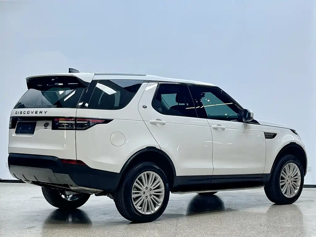Land Rover Discovery 2017 — фото 10