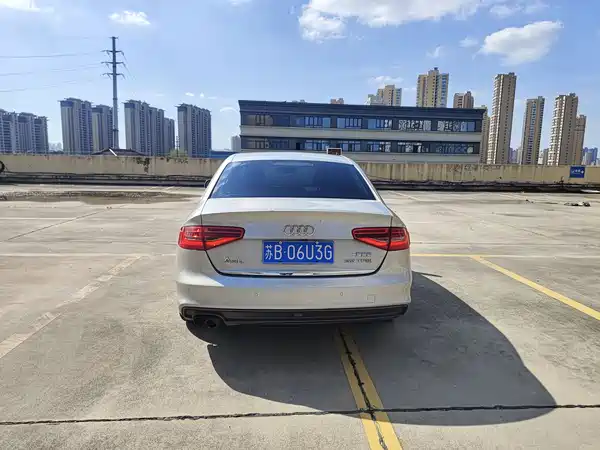 Audi A4L 2016