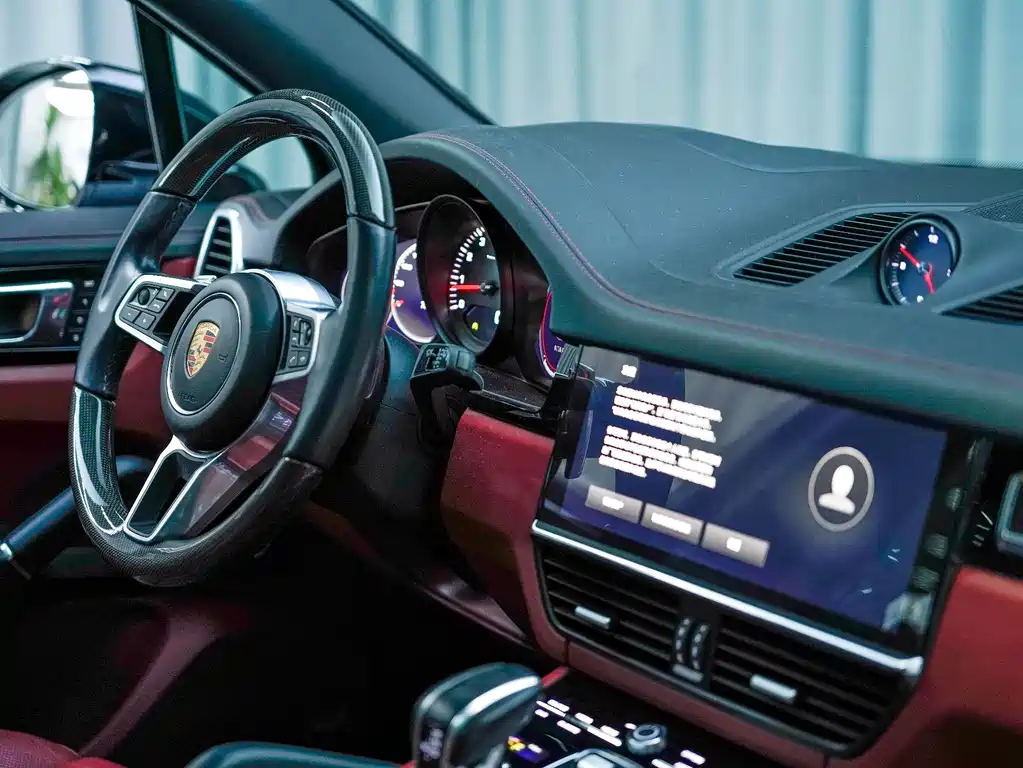 Porsche Cayenne 2023 — фото 13