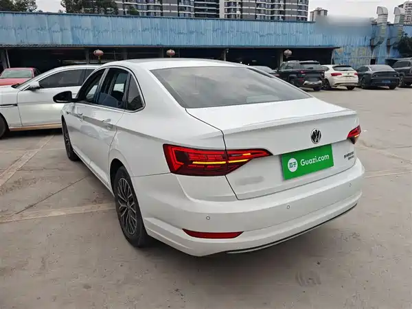 Volkswagen Sagitar 2019