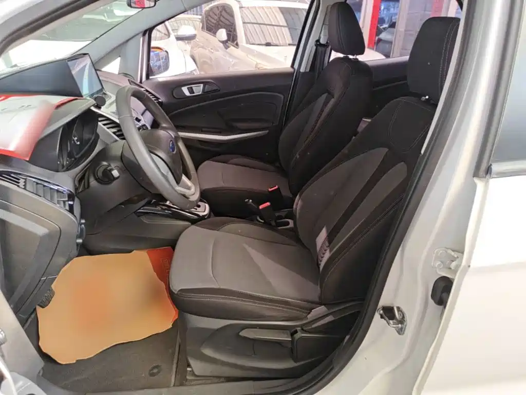 Ford Ecosport 2017 — фото 15