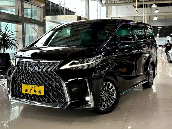 Lexus LM 2022