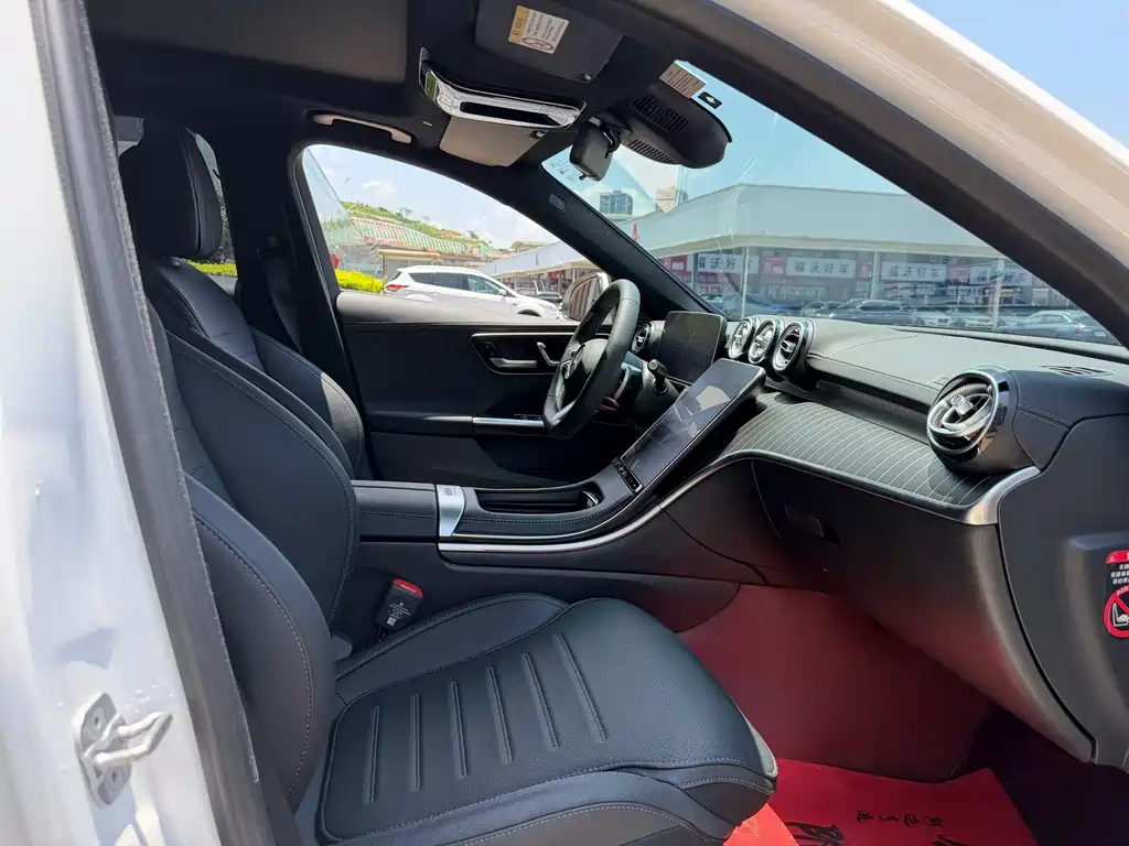 Mercedes-Benz C-Class 2024