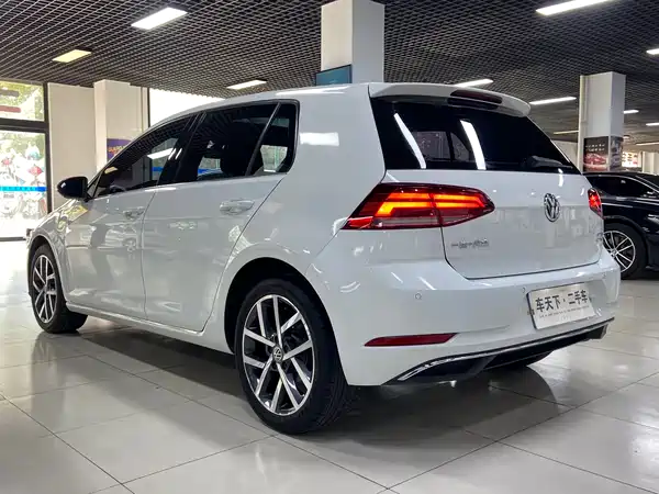 Volkswagen Golf 2020