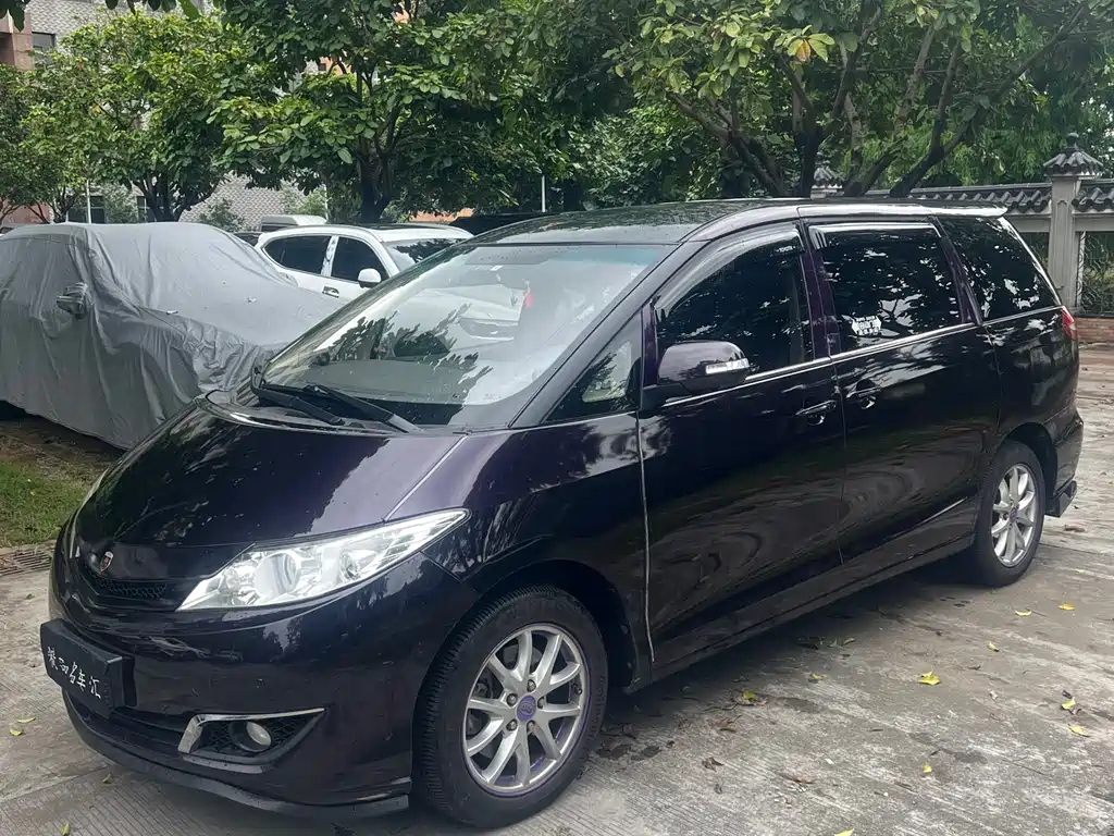 BYD M6 2015
