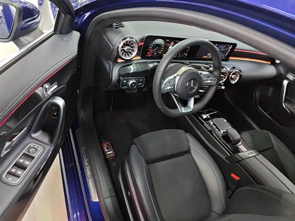 Mercedes-Benz A-Class 2020 — фото 16