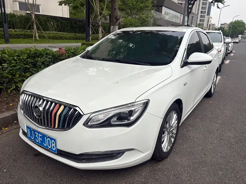 Buick Excelle 2015 — фото 6