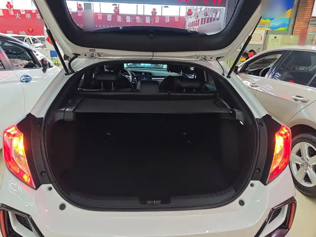 Honda Civic 2021 — фото 19