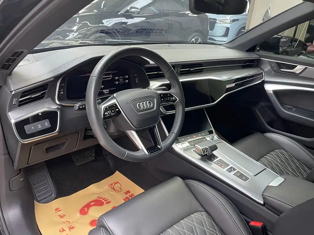 Audi A6L New Energy 2020 — фото 11