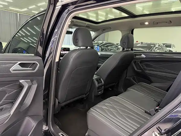Volkswagen Tiguan L 2024