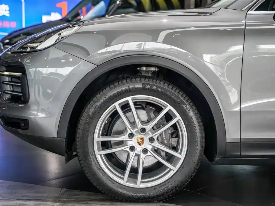 Porsche Cayenne 2019 — фото 7