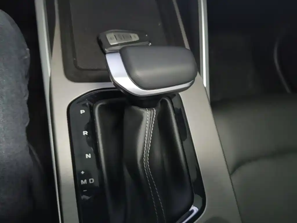 Geely Emgrand 2024 — фото 14