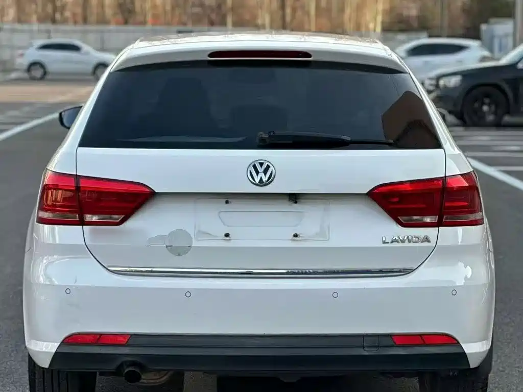 Volkswagen Gran Lavida 2015