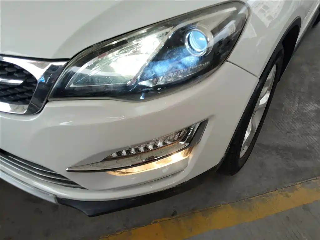 Zotye X5 2016 — фото 18