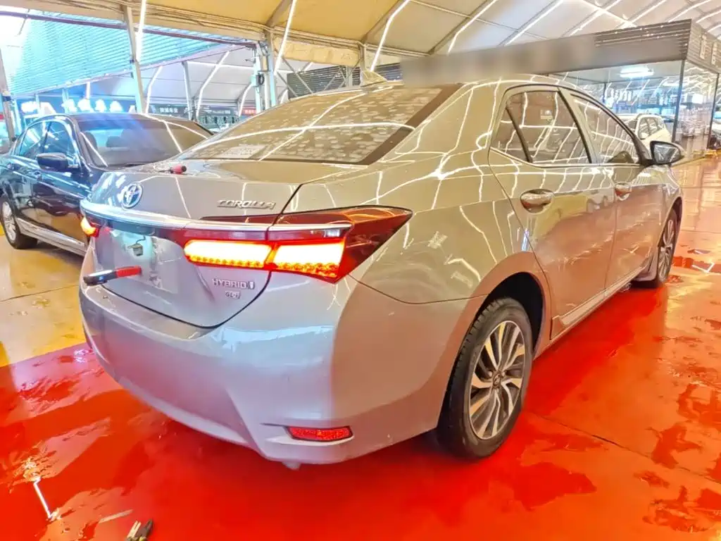 Toyota Corolla 2017 — фото 7
