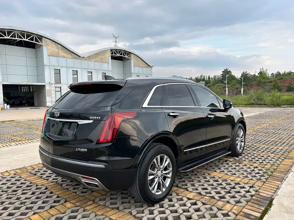 Cadillac XT5 2020 — фото 5