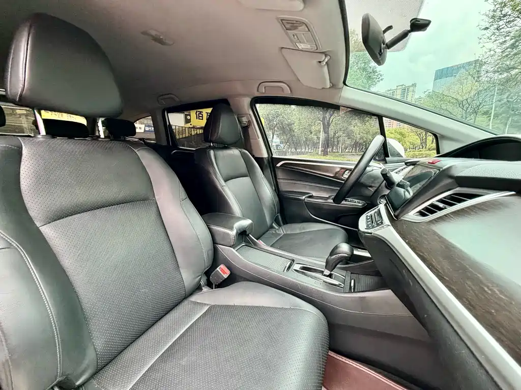 Honda Jade 2014 — фото 11