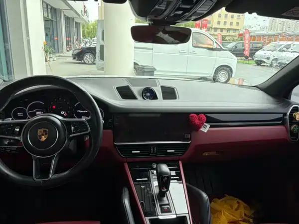 Porsche Cayenne 2020