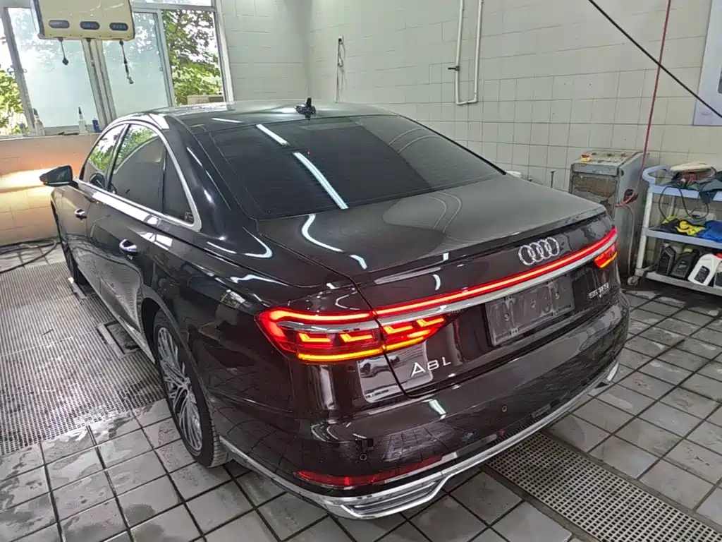 Audi A8 2021