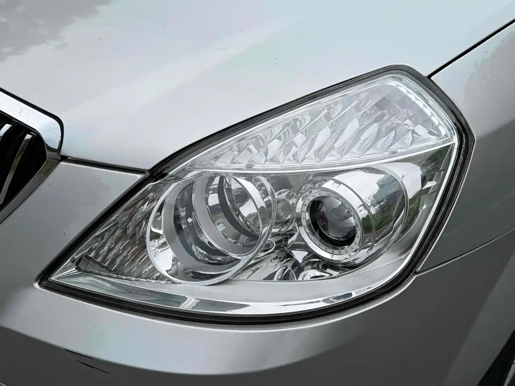 Buick Excelle 2012 — фото 12