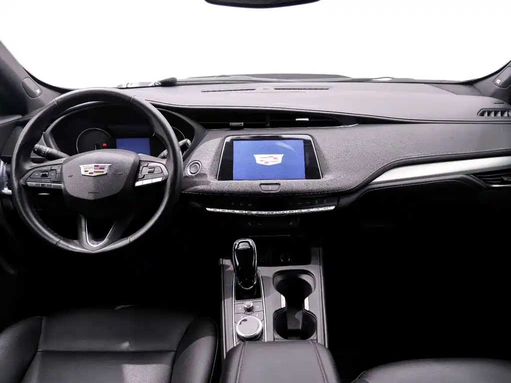 Cadillac XT4 2021 — фото 16