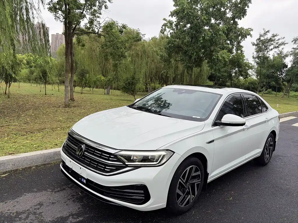 Volkswagen Sagitar 2022