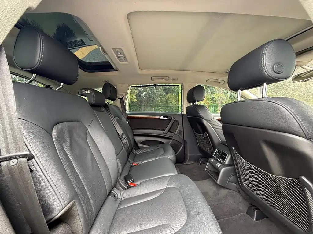 Audi Q7 2015 — фото 26
