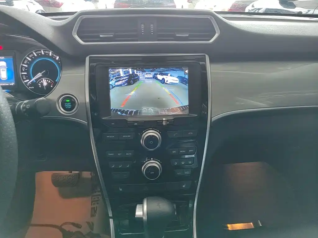 Haval H2 2015 — фото 13