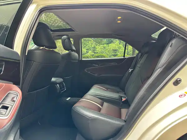Toyota Crown 2017