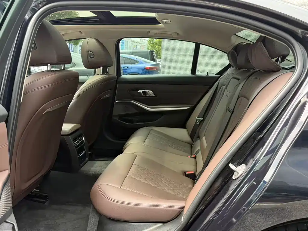 BMW 3 Series 2023