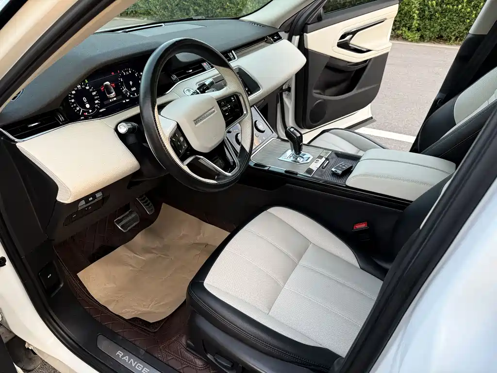 Land Rover Evoque 2022 — фото 10