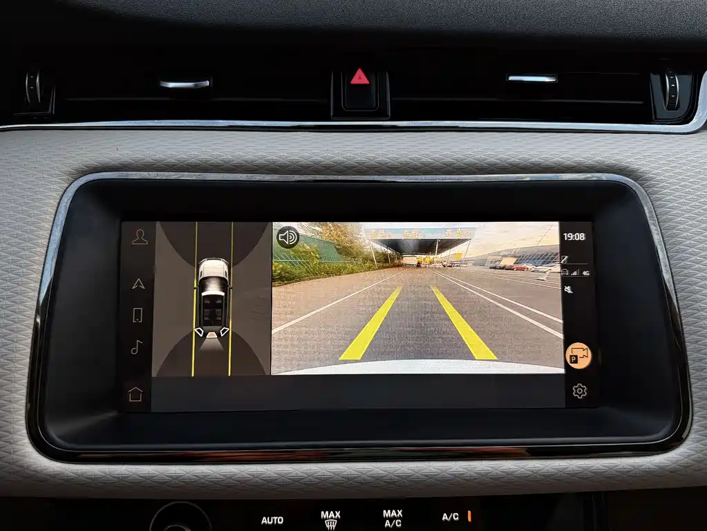Land Rover Evoque 2022 — фото 28