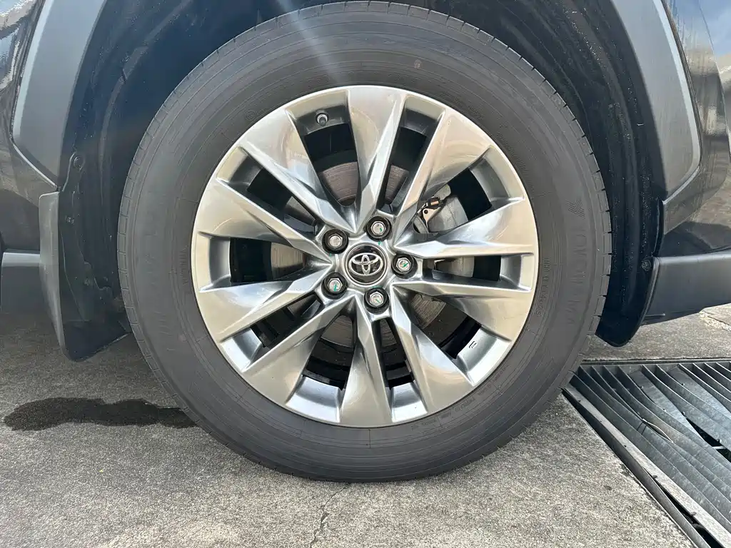 Toyota Wildlander 2023 — фото 17