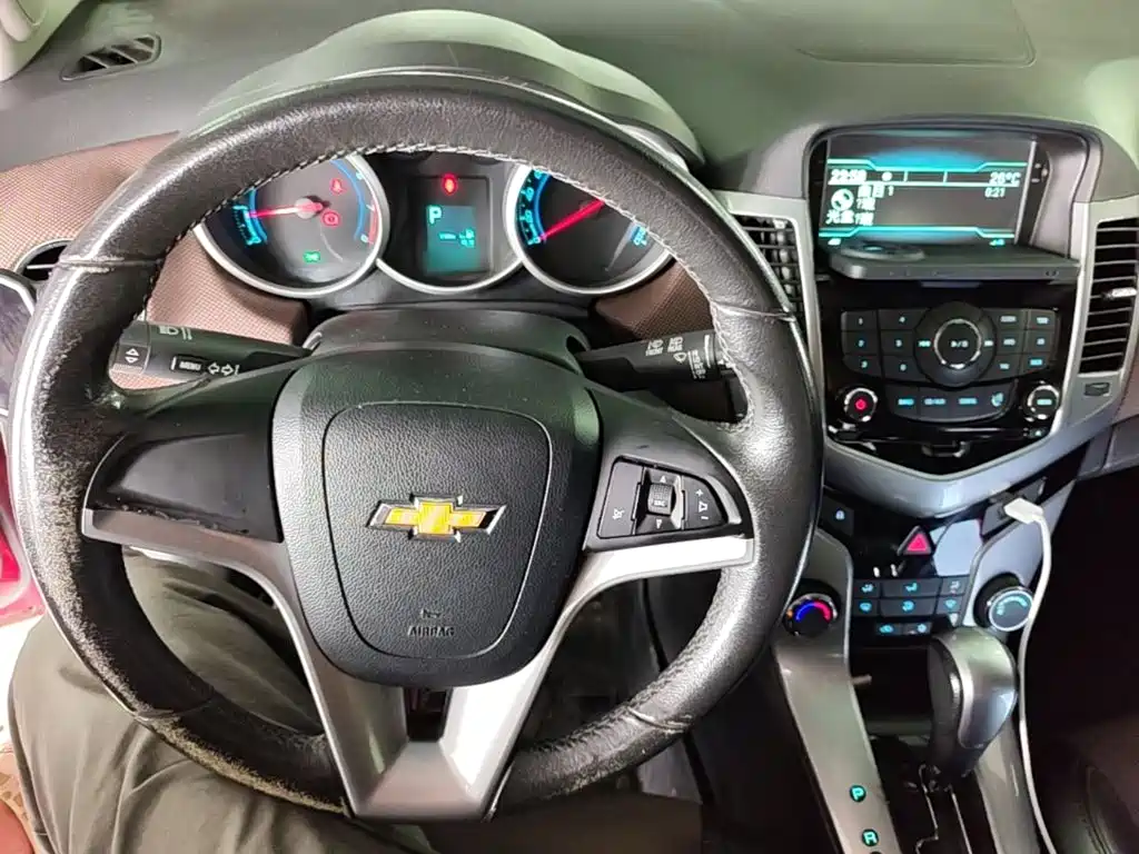 Chevrolet Cruze 2015 — фото 11