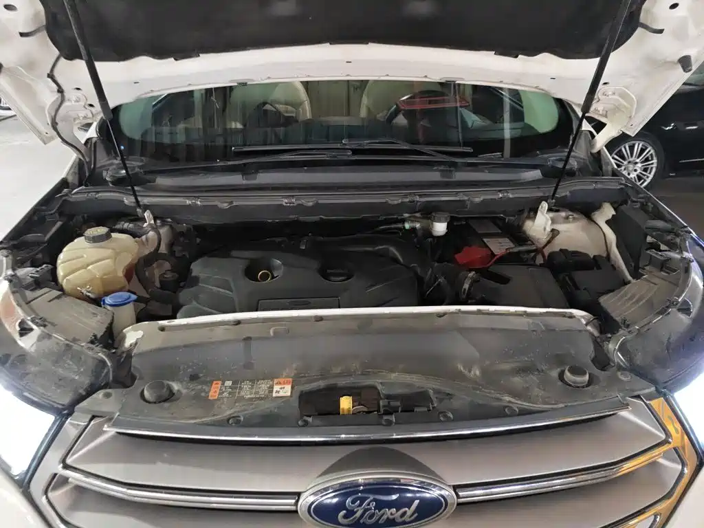 Ford Edge 2017 — фото 13