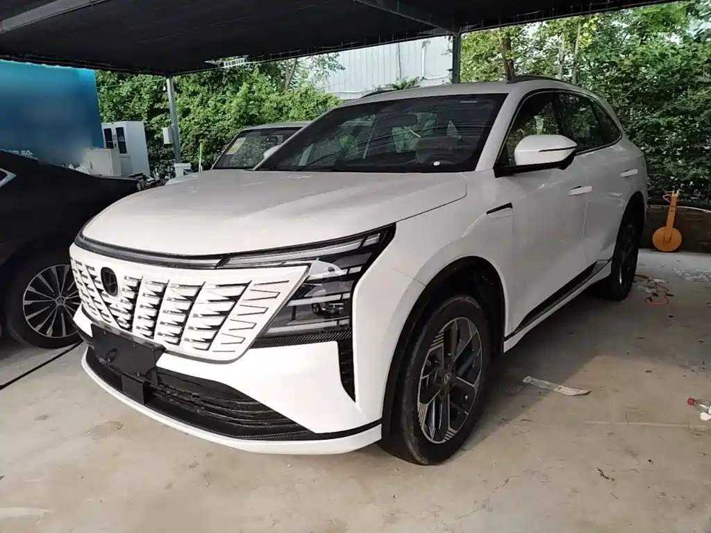 Changan CS75 PLUS 2026 — фото 1