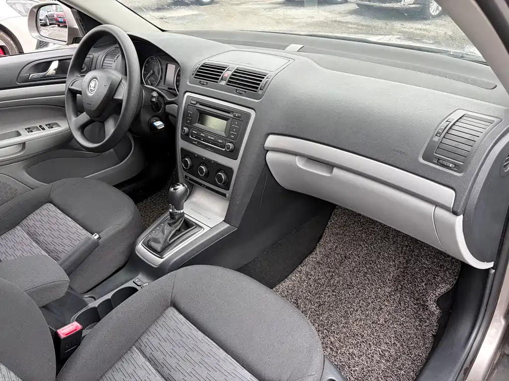 Skoda Octavia 2014 — фото 14