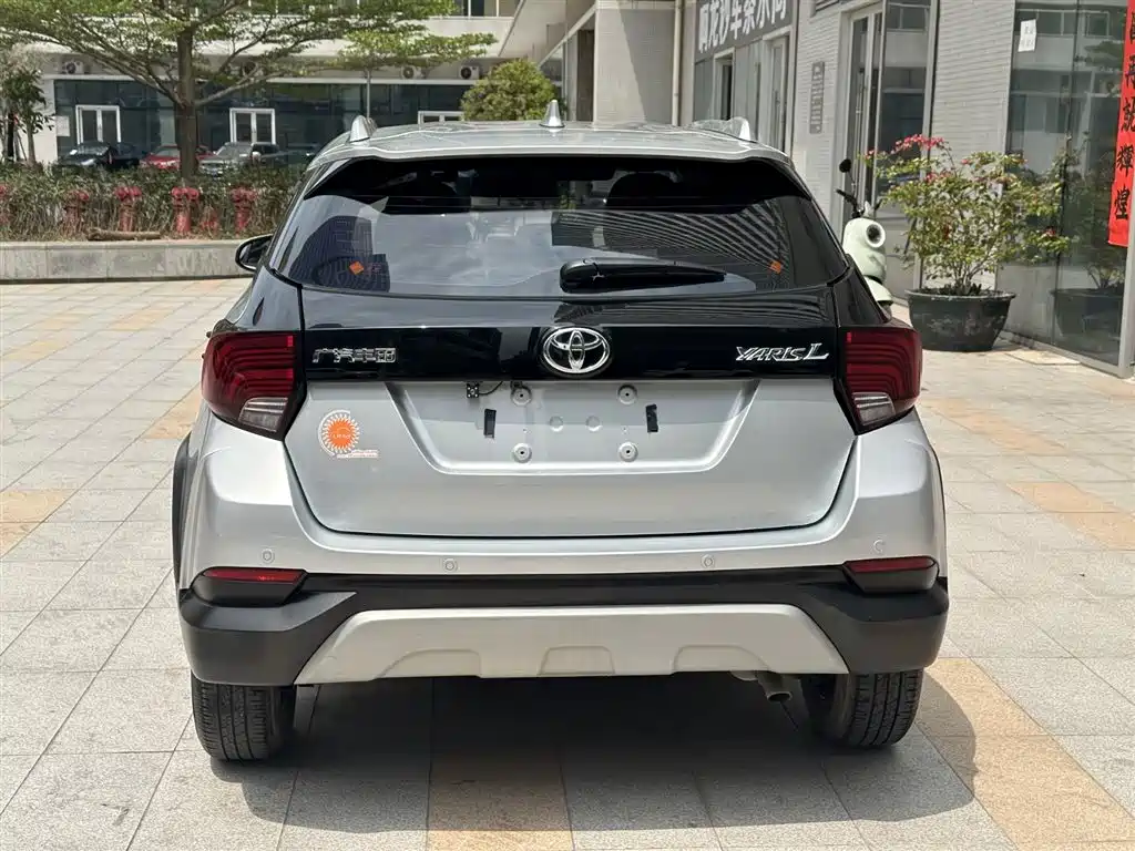 Toyota Yaris L 2021 — фото 7