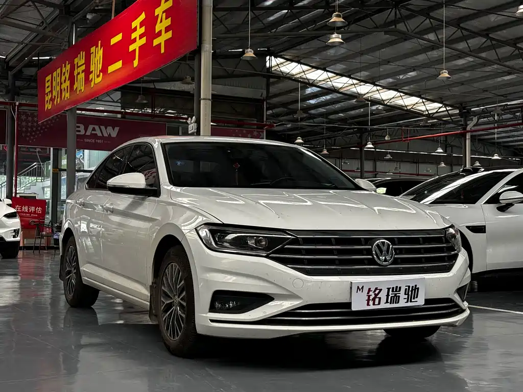 Volkswagen Sagitar 2019