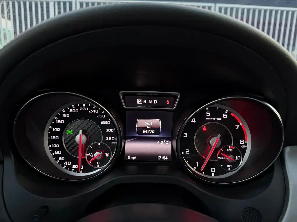 Mercedes-Benz CLA AMG 2014 — фото 13