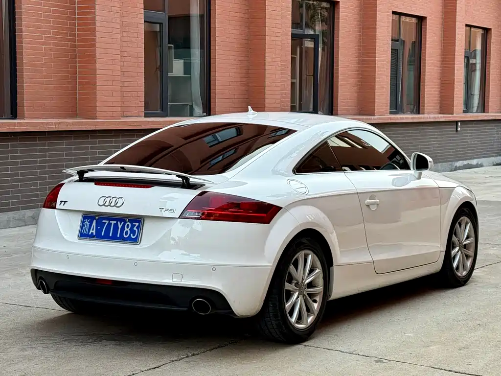 Audi TTS 2012 — фото 4