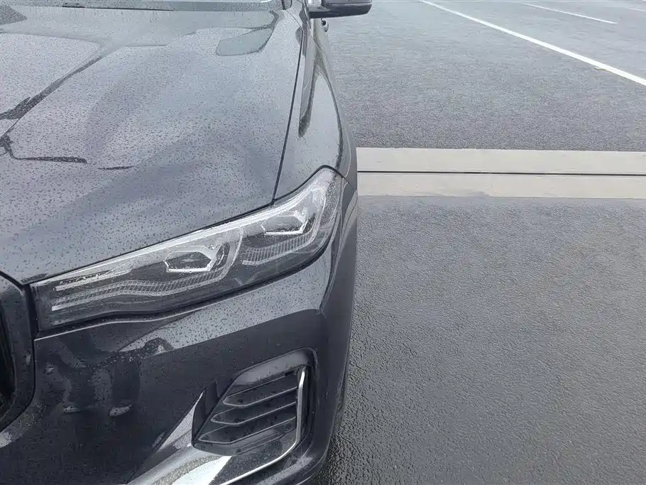 BMW X7 2022