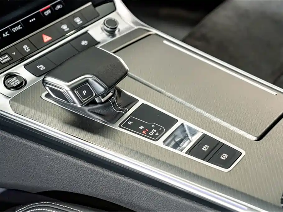 Audi A7L 2024 — фото 12