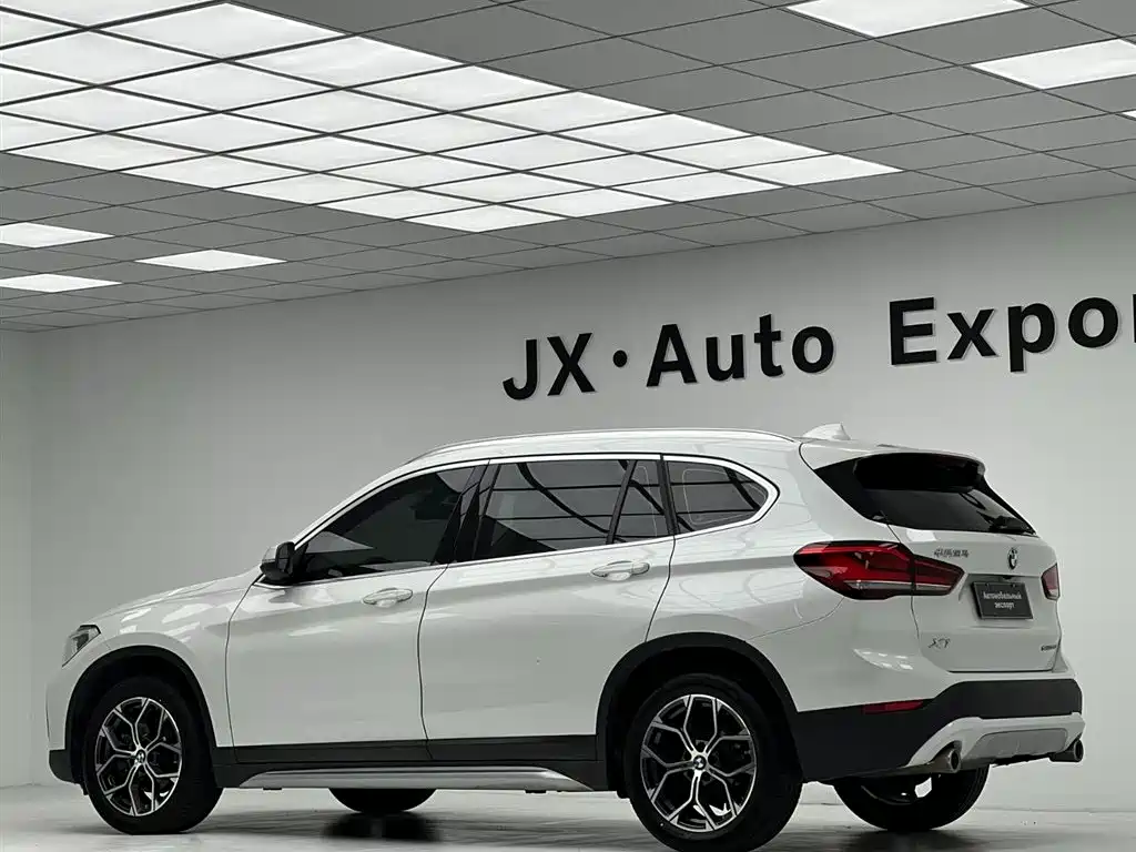 BMW X1 2022 — фото 12