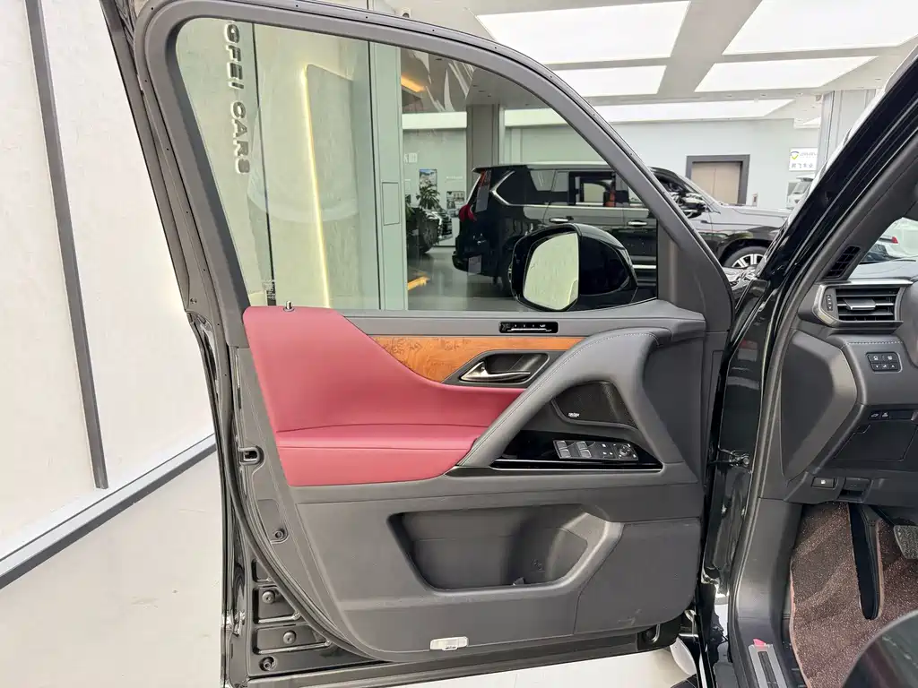 Lexus LX 2025 — фото 11