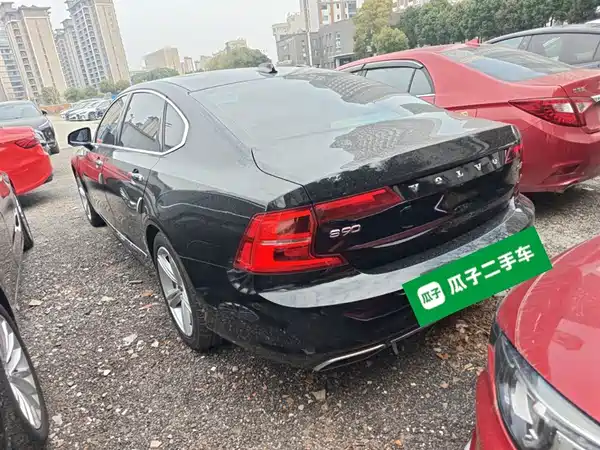 Volvo S90 2019
