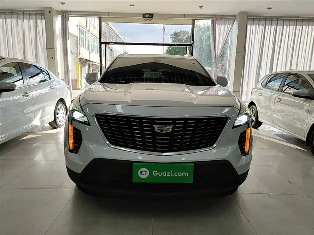 Cadillac XT4 2019 — фото 3