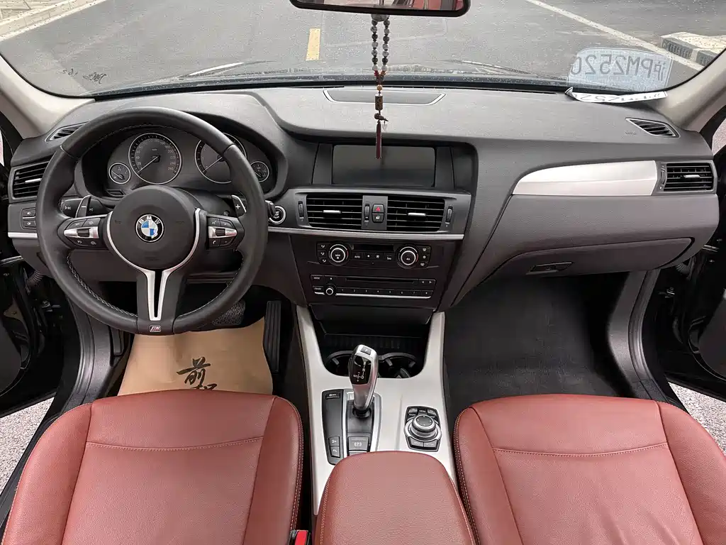 BMW X3 2012 — фото 8