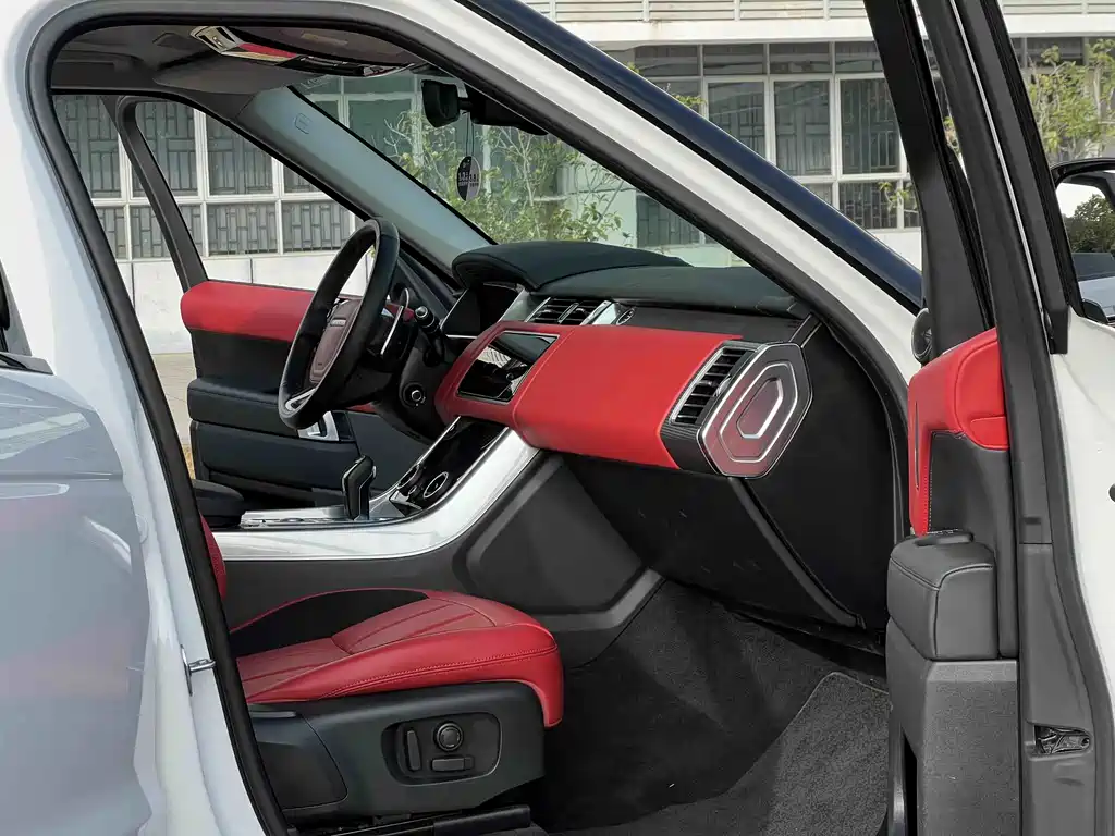 Land Rover Range Rover Sport 2021 — фото 11