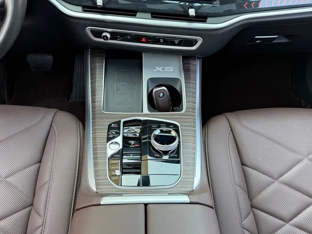 BMW X5 2024 — фото 11